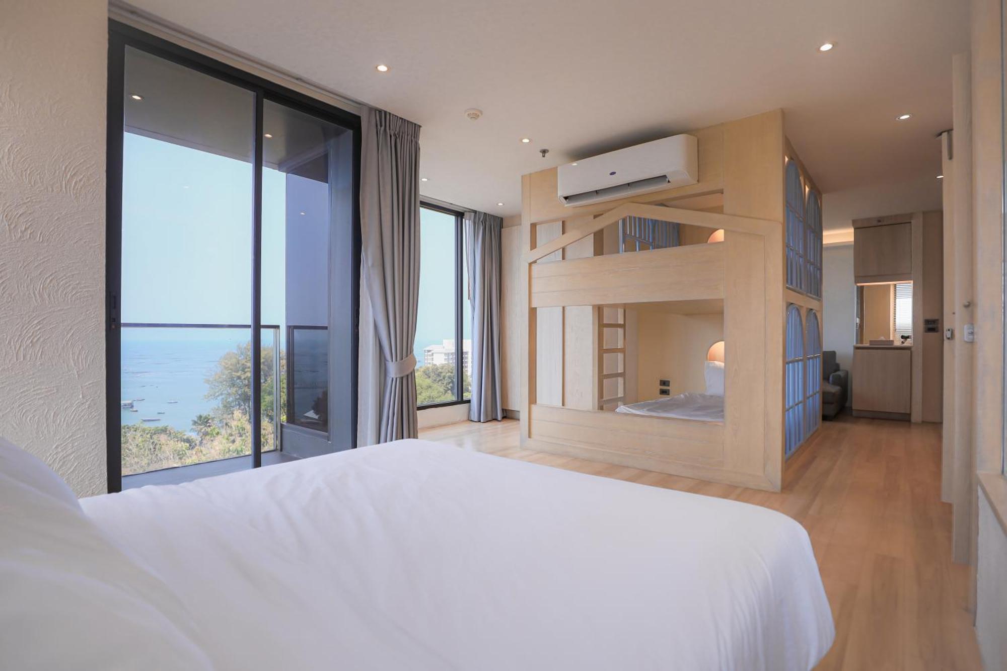 Balcony Seaside Sriracha Hotel & Serviced Apartments Si Racha Buitenkant foto