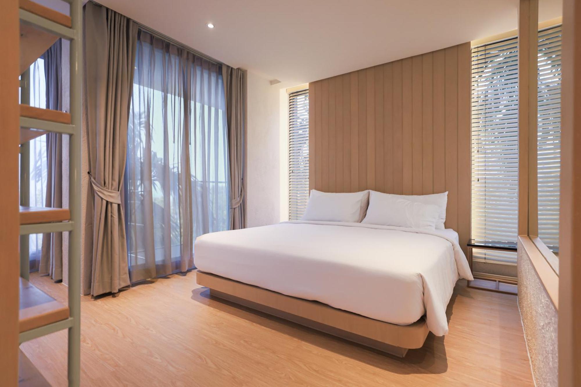 Balcony Seaside Sriracha Hotel & Serviced Apartments Si Racha Buitenkant foto