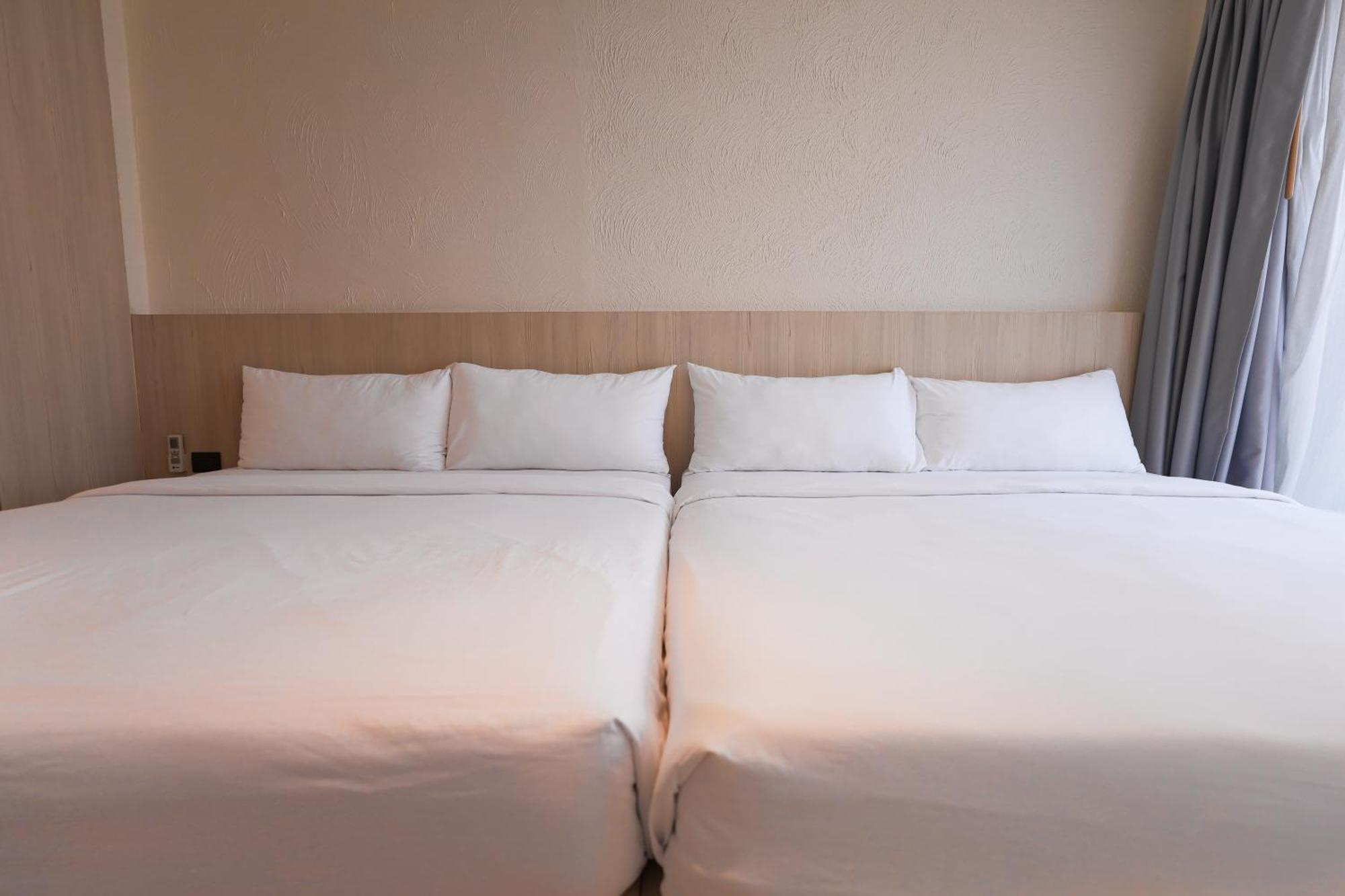 Balcony Seaside Sriracha Hotel & Serviced Apartments Si Racha Buitenkant foto